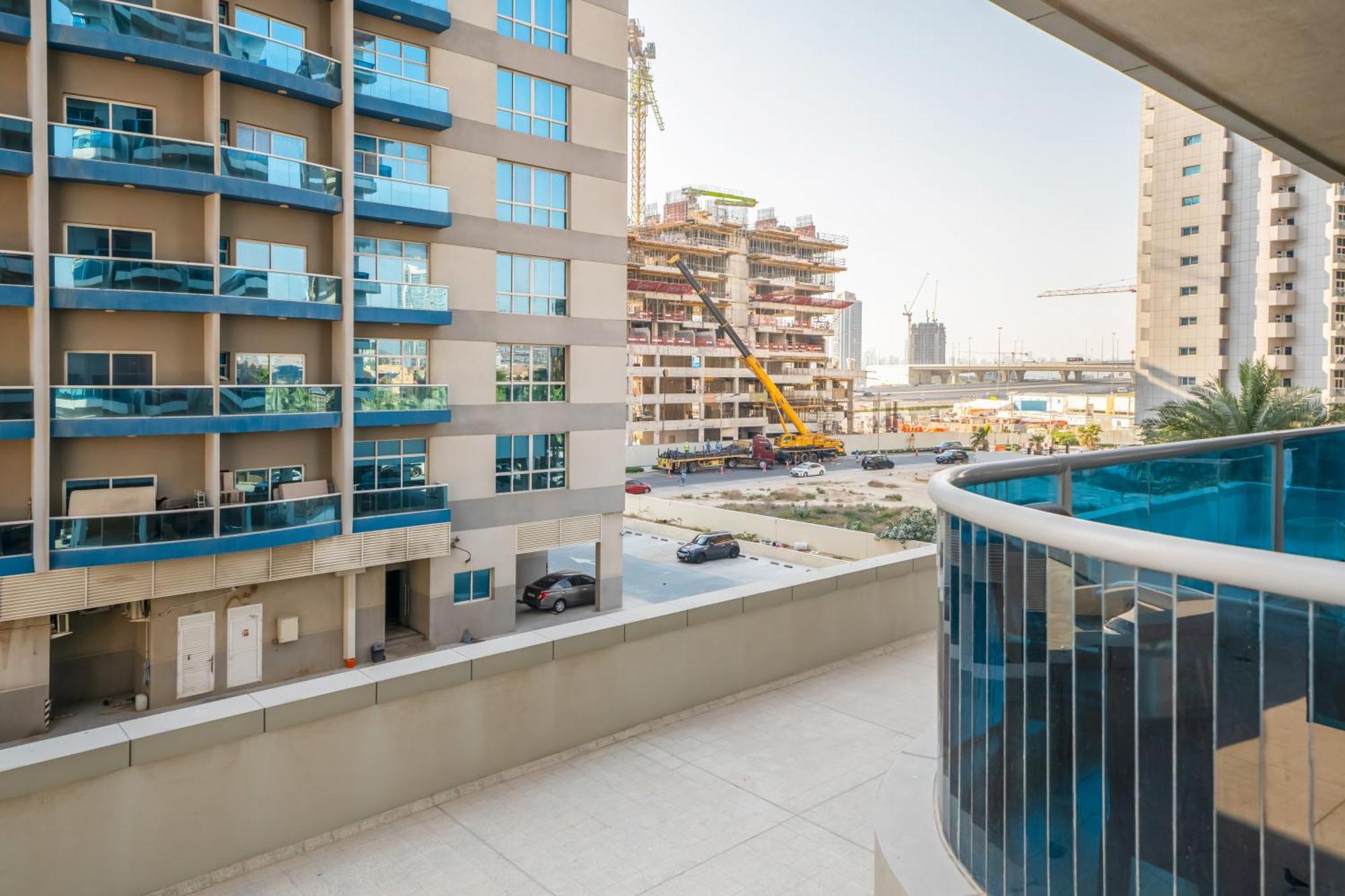 Live Spacious 3Br Apartment All En Suite & Balcony Dubai Bagian luar foto